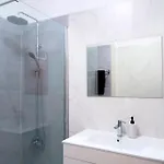 Appartement Apartment, 10 Mins Walk To *