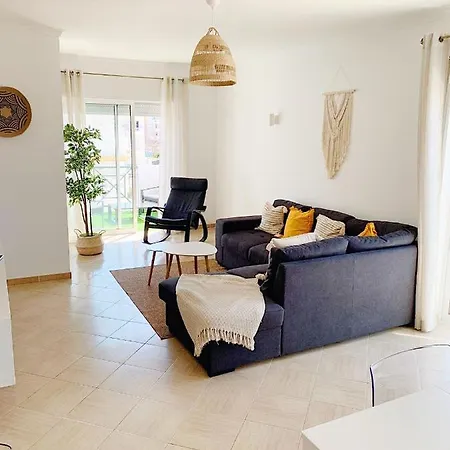 Lejlighed Apartment, 10 Mins Walk To *
